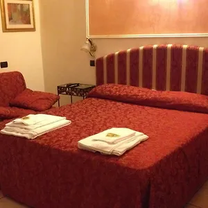 Lia Depandance Sicilia Milán